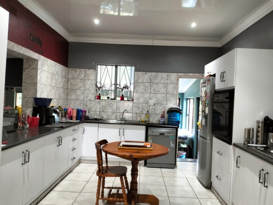 4 Bedroom Property for Sale in Parys Free State